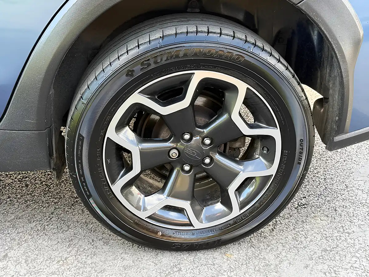 Used 2015 Subaru Xv Se Premium Blue - Interior and Exterior details 19