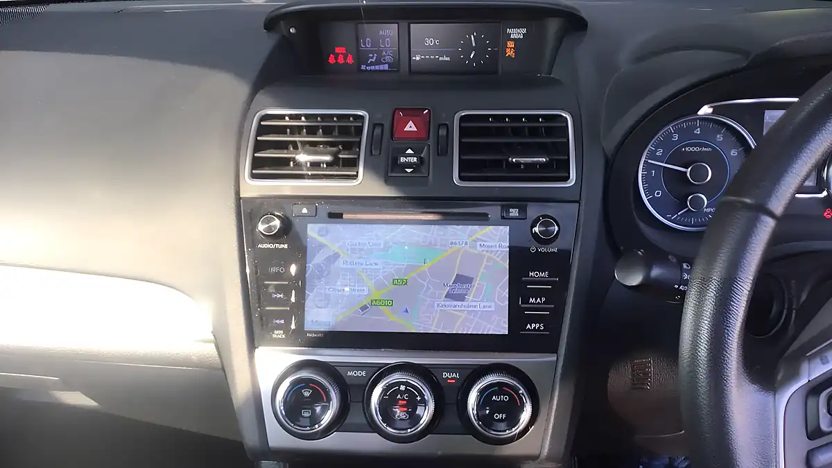 Used 2015 Subaru Xv Se Premium Silver - Interior and Exterior details 13
