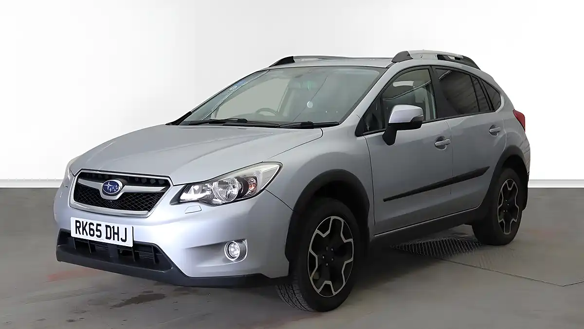 Used 2015 Subaru Xv Se Premium Silver - Interior and Exterior details 2