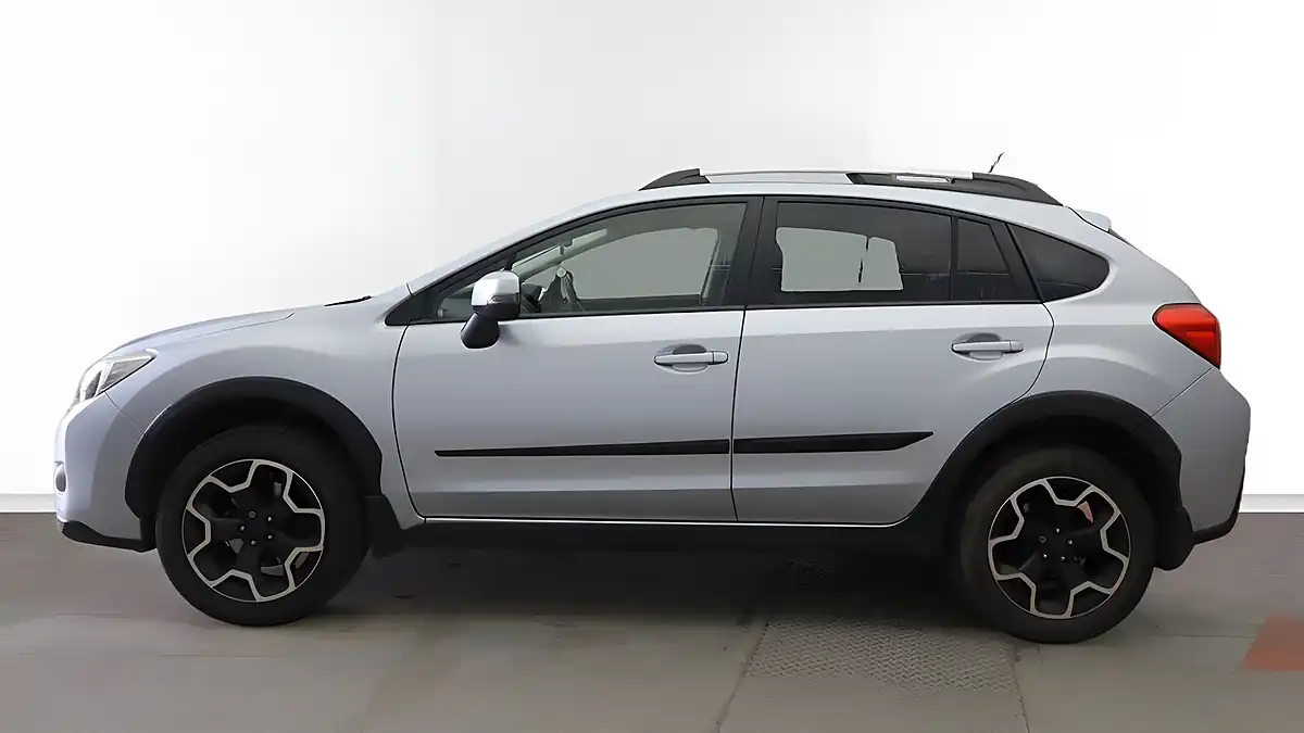 Used 2015 Subaru Xv Se Premium Silver - Interior and Exterior details 6