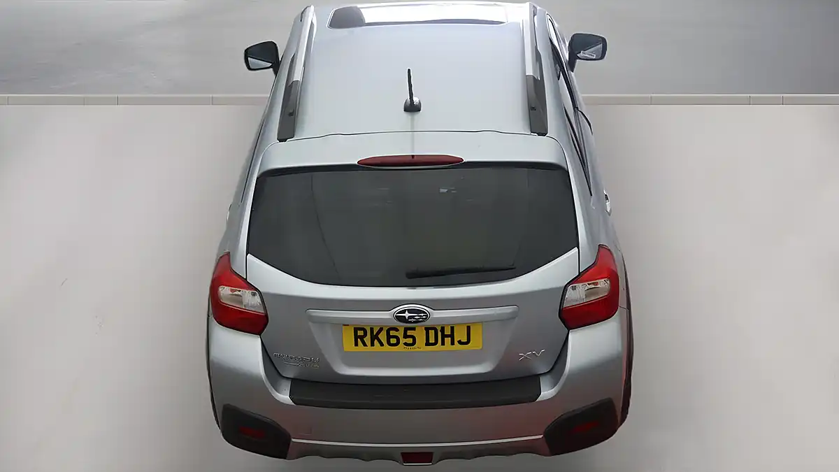 Used 2015 Subaru Xv Se Premium Silver - Interior and Exterior details 8