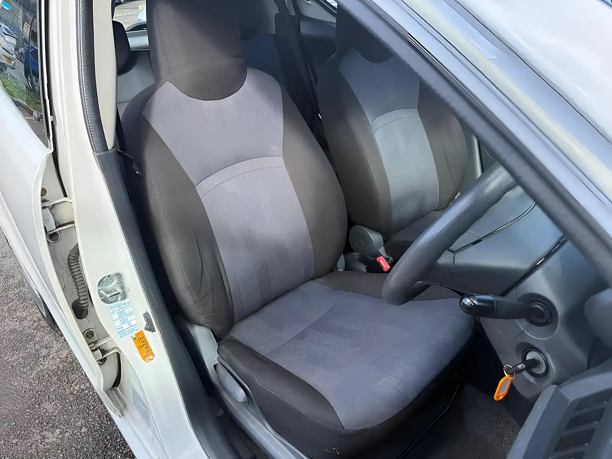 Used 2015 Suzuki Alto Sz White - Interior and Exterior details 12