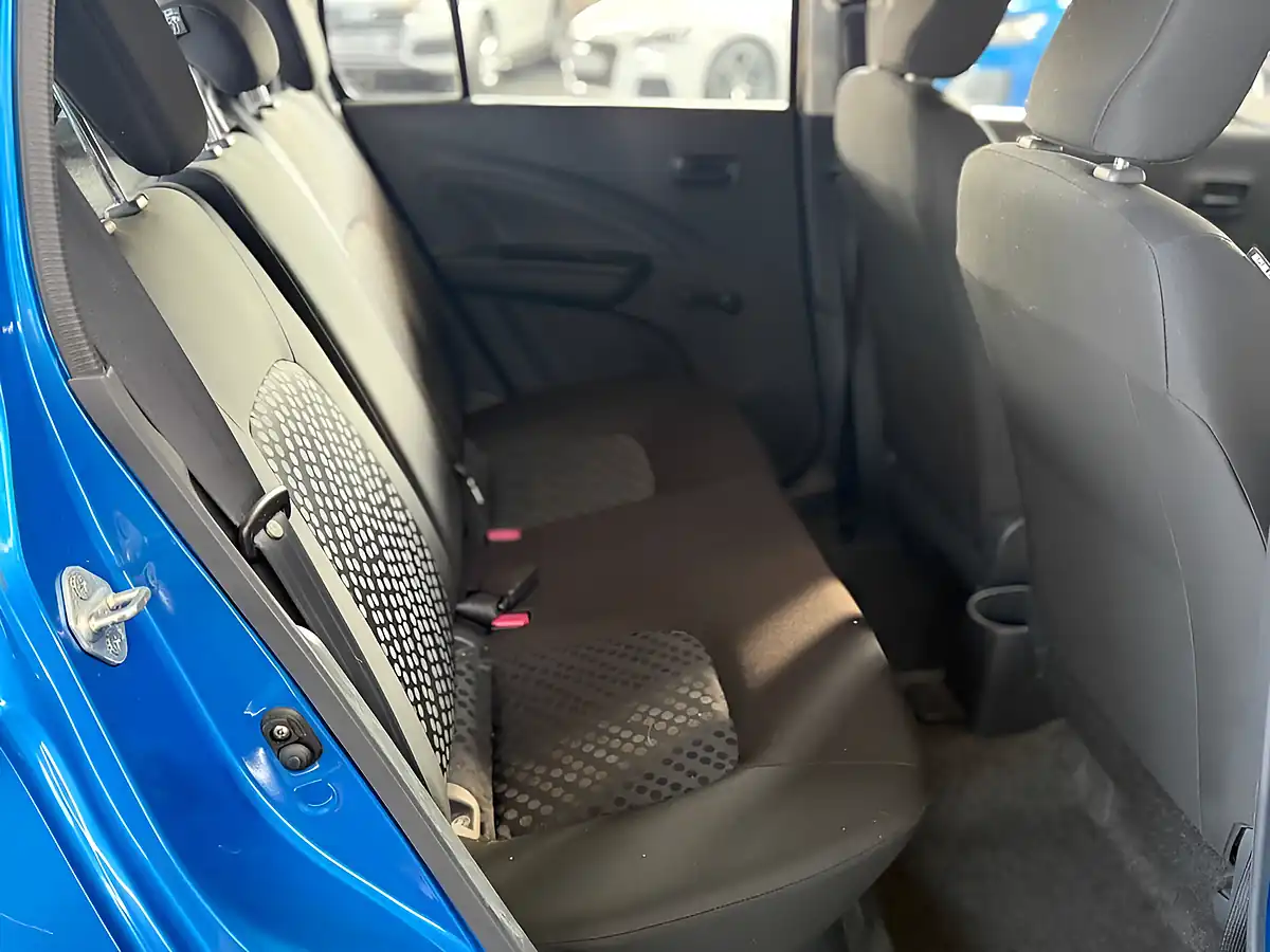 Used 2015 Suzuki Celerio SZ2 Cerulean Blue Pearl - Interior and Exterior details 9