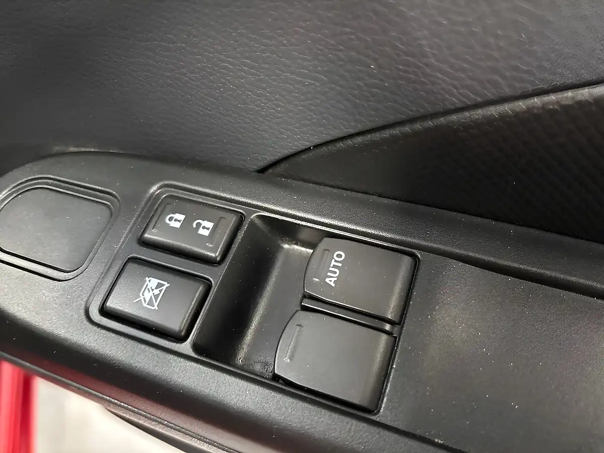 Used 2015 Suzuki Celerio SZ2 Red - Interior and Exterior details 16
