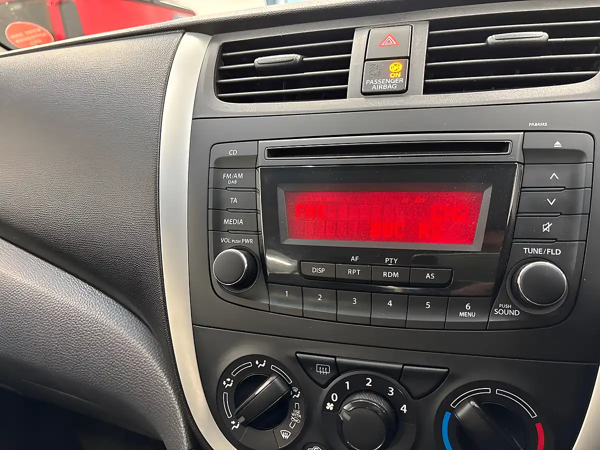 Used 2015 Suzuki Celerio SZ2 Red - Interior and Exterior details 17