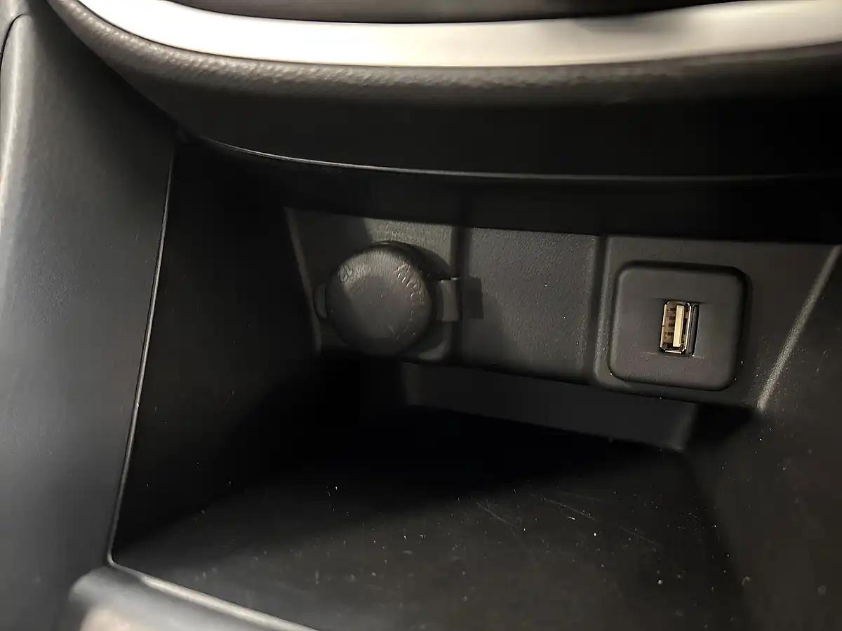 Used 2015 Suzuki Celerio SZ2 Red - Interior and Exterior details 19