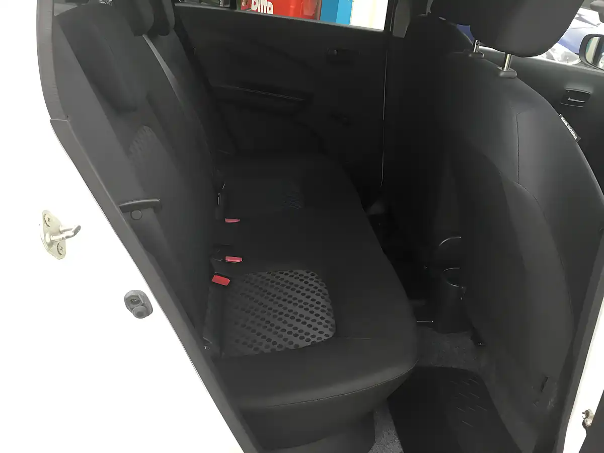Used 2015 Suzuki Celerio SZ2 White - Interior and Exterior details 10