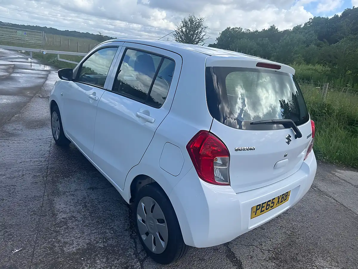 Used 2015 Suzuki Celerio SZ2 White - Interior and Exterior details 12