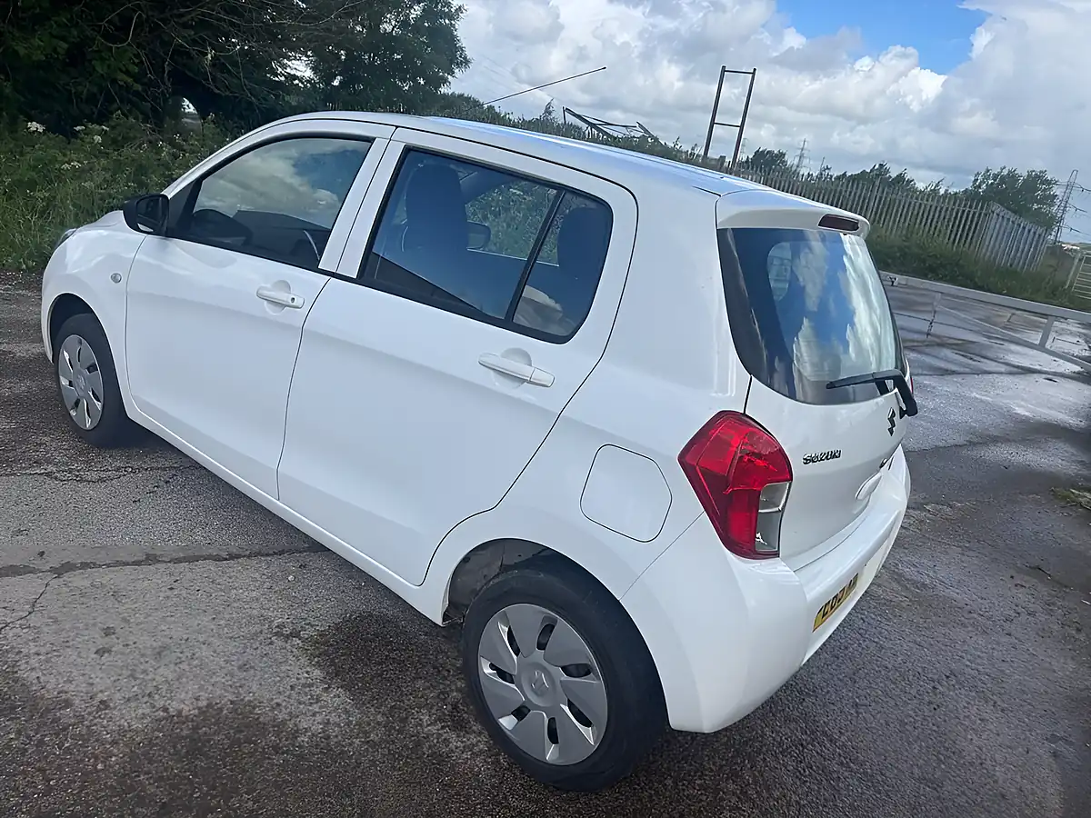Used 2015 Suzuki Celerio SZ2 White - Interior and Exterior details 7