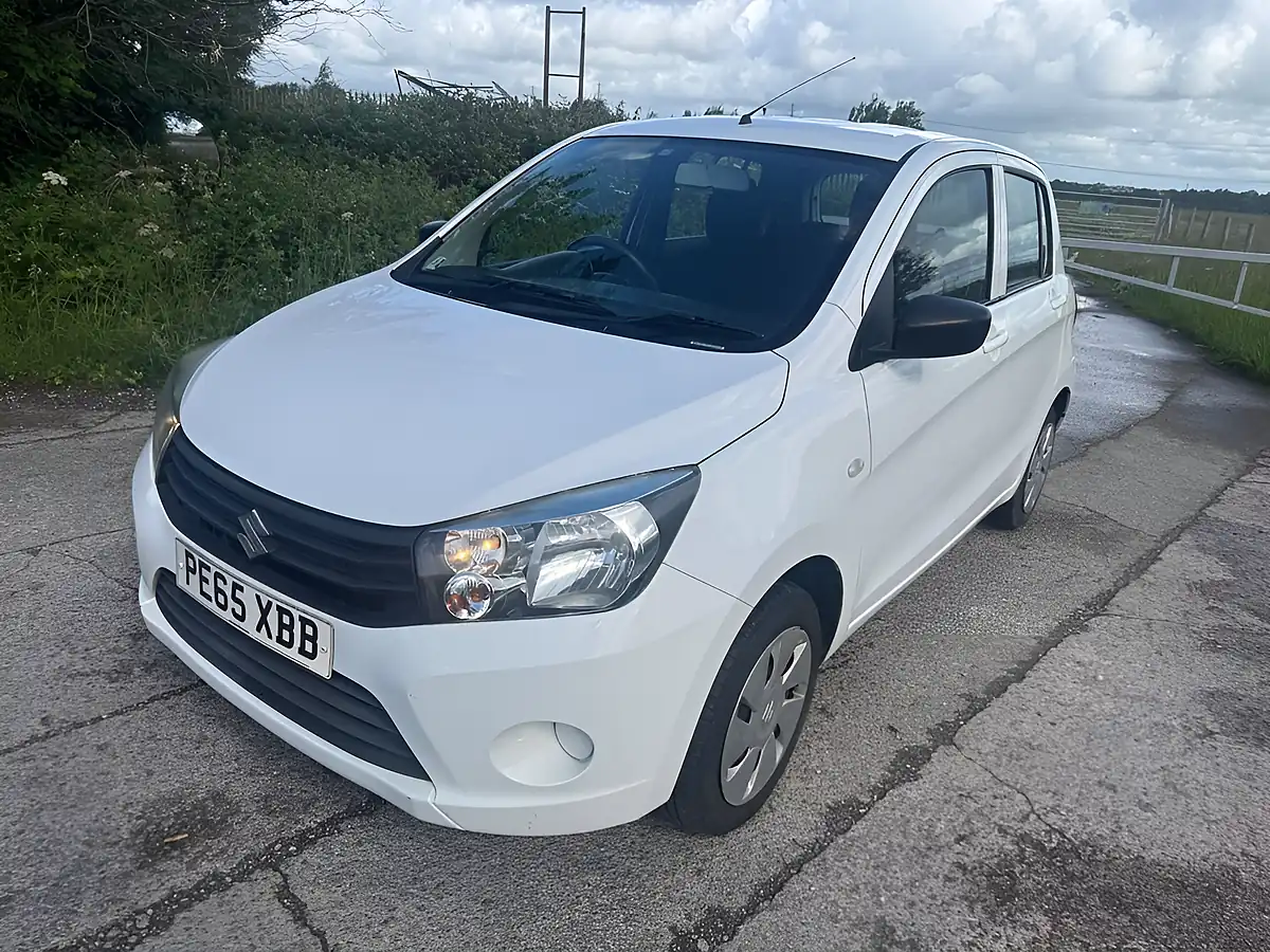 Used 2015 Suzuki Celerio SZ2 White - Interior and Exterior details 9