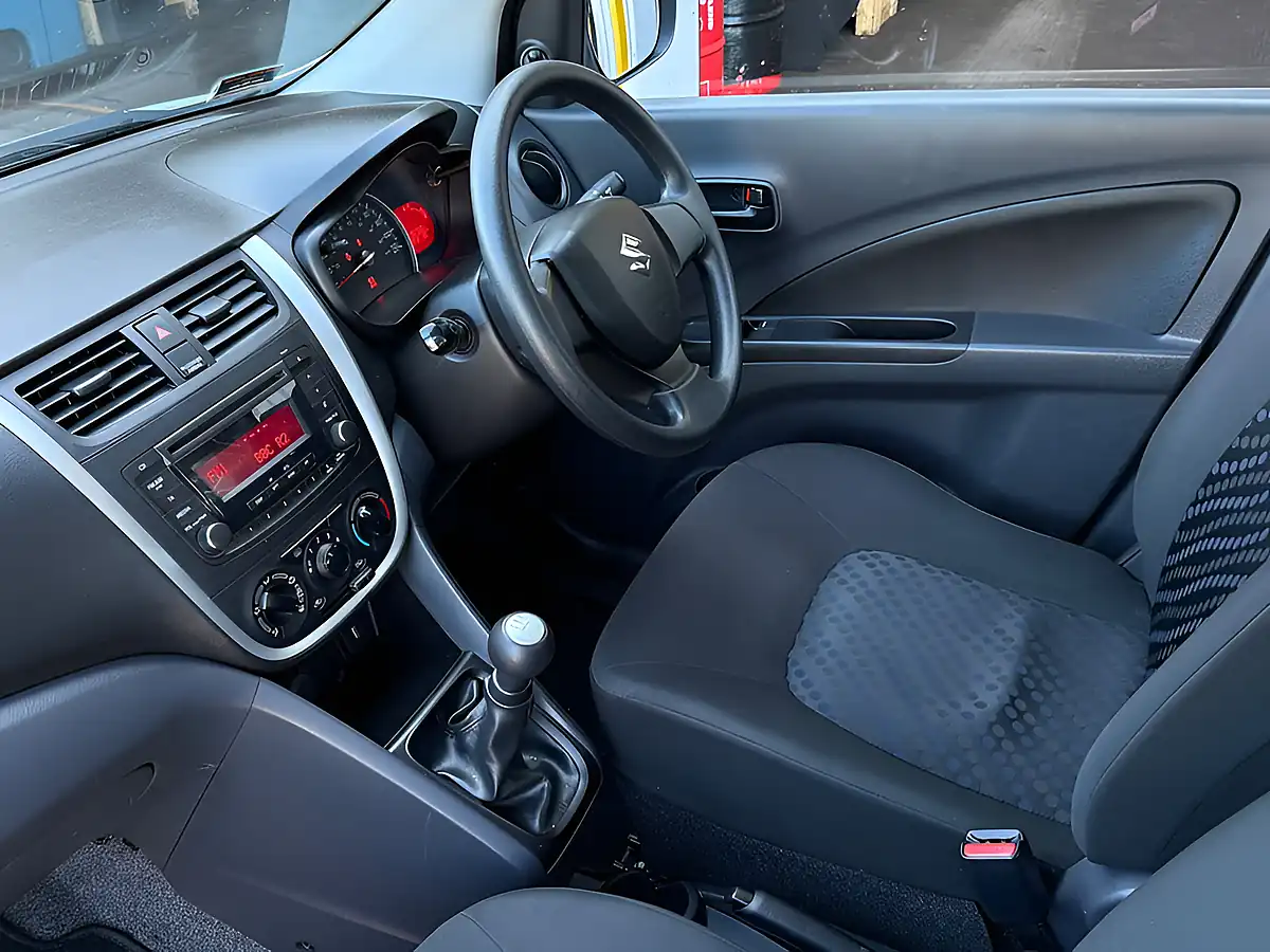 Used 2015 Suzuki Celerio SZ2 White - Interior and Exterior details 11