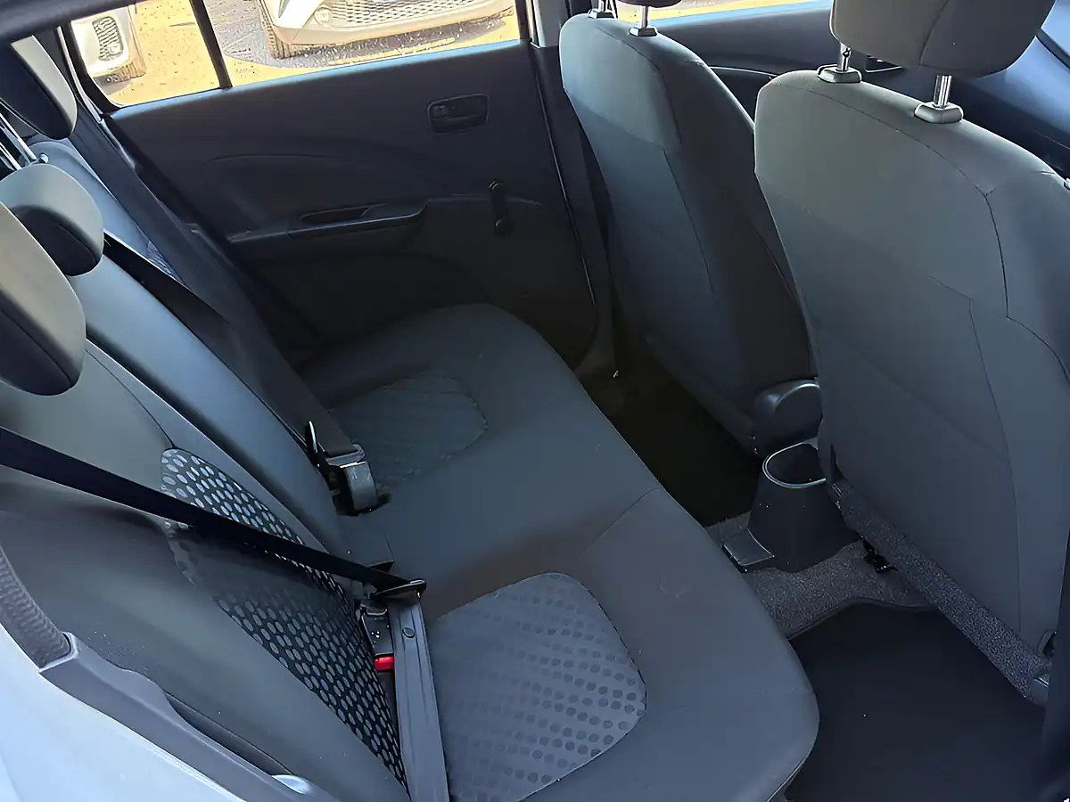 Used 2015 Suzuki Celerio SZ2 White - Interior and Exterior details 9