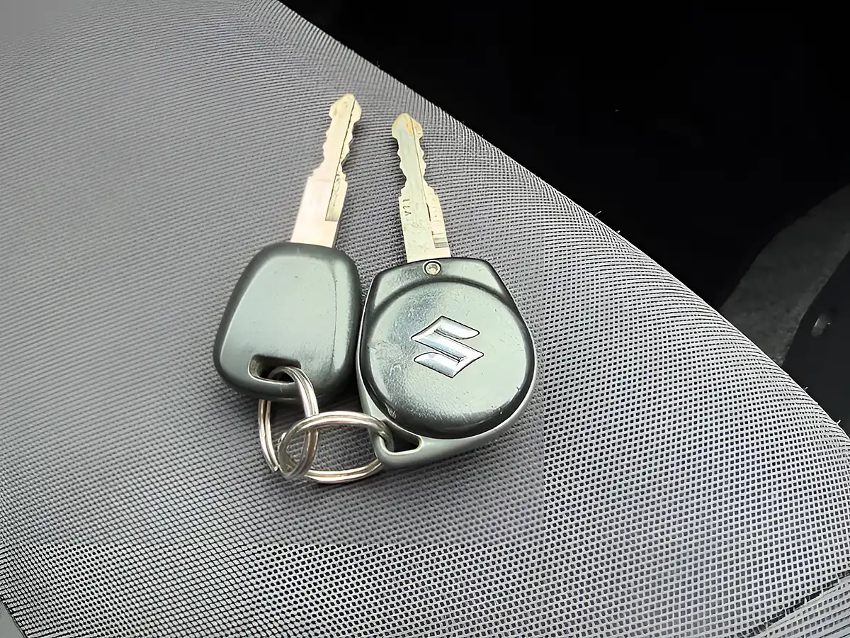 Used 2015 Suzuki Celerio SZ3 Red - Interior and Exterior details 18