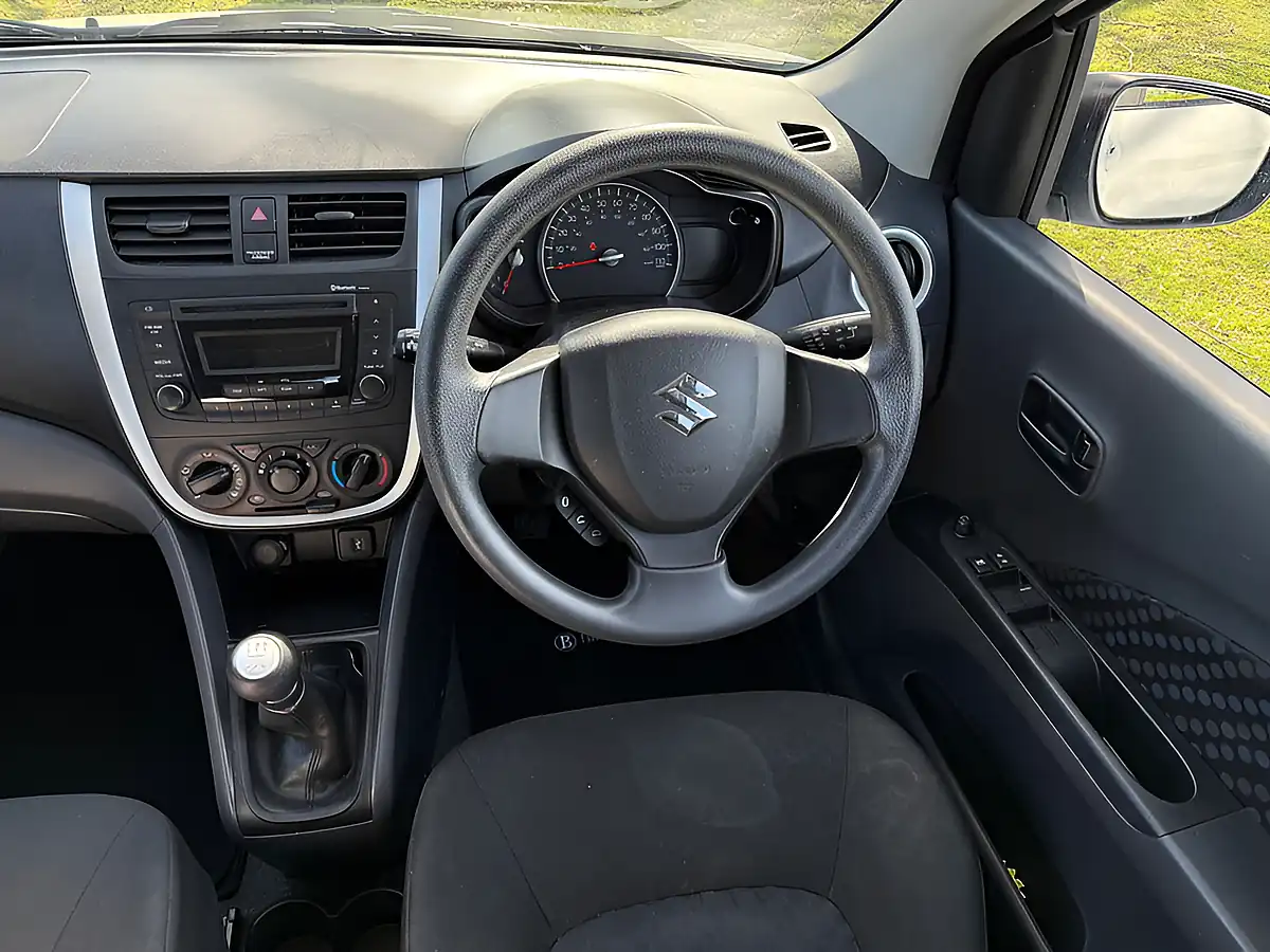 Used 2015 Suzuki Celerio SZ4 White - Interior and Exterior details 11