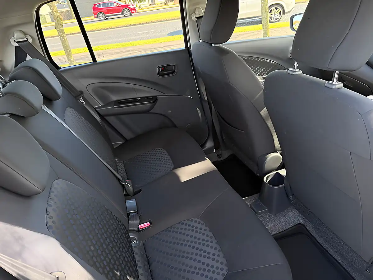 Used 2015 Suzuki Celerio SZ4 White - Interior and Exterior details 12