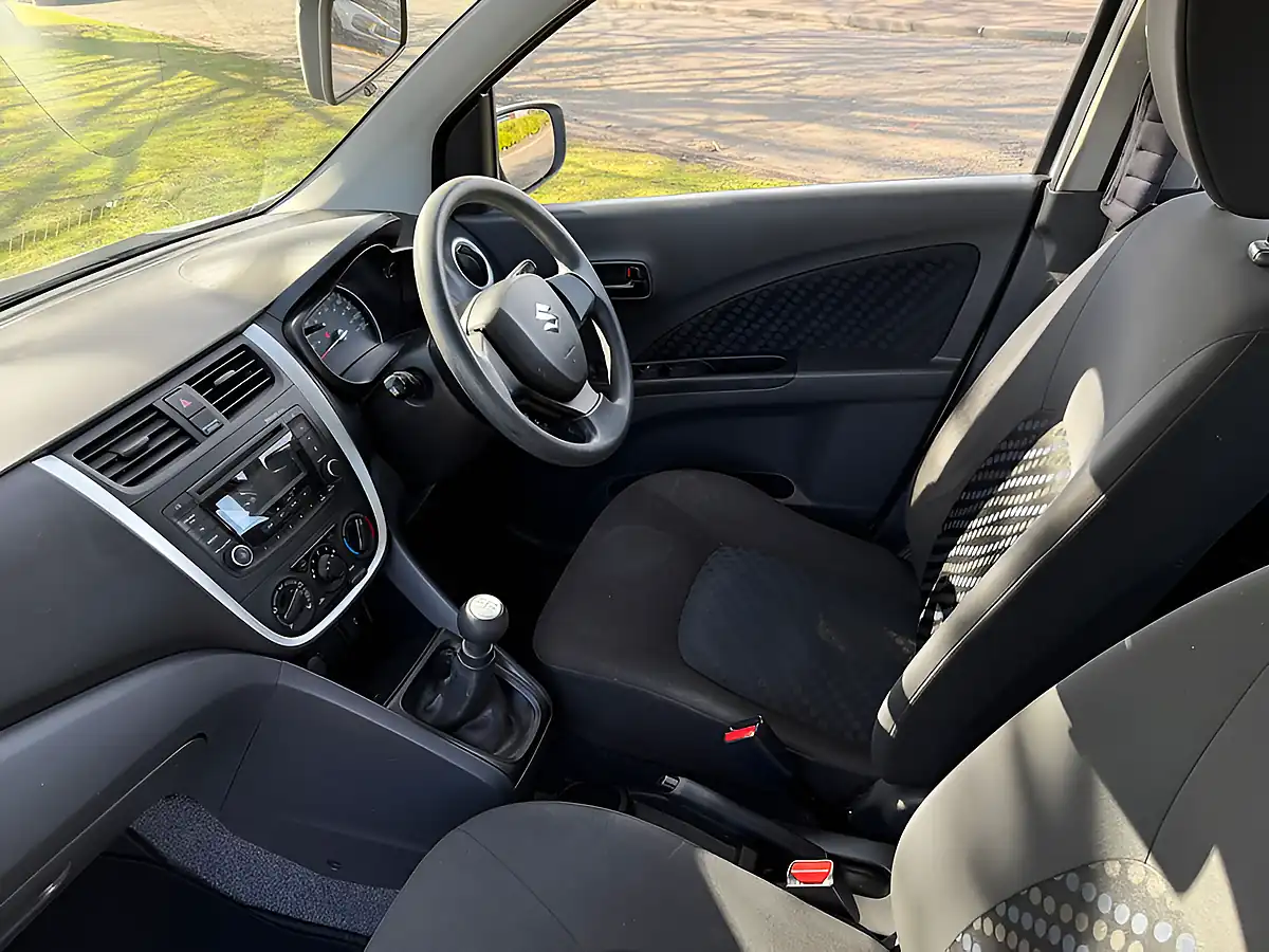 Used 2015 Suzuki Celerio SZ4 White - Interior and Exterior details 14
