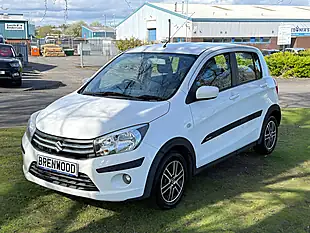 Used 2015 Suzuki Celerio SZ4 White - Interior and Exterior details 4