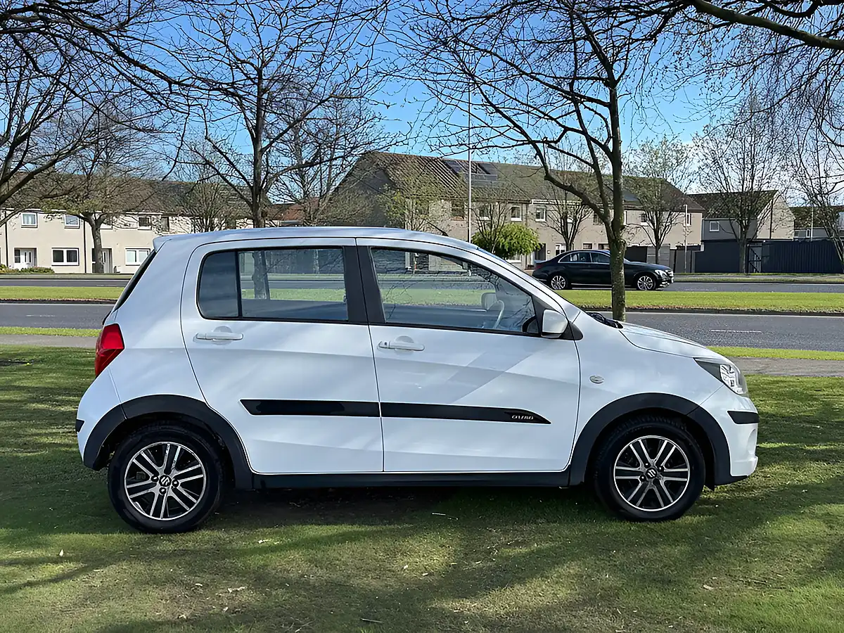 Used 2015 Suzuki Celerio SZ4 White - Interior and Exterior details 7