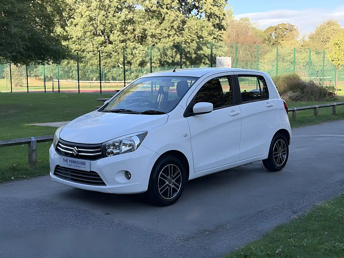 Used 2015 Suzuki Celerio SZ4 White - Interior and Exterior details 3