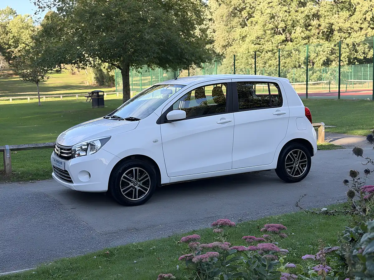 Used 2015 Suzuki Celerio SZ4 White - Interior and Exterior details 4