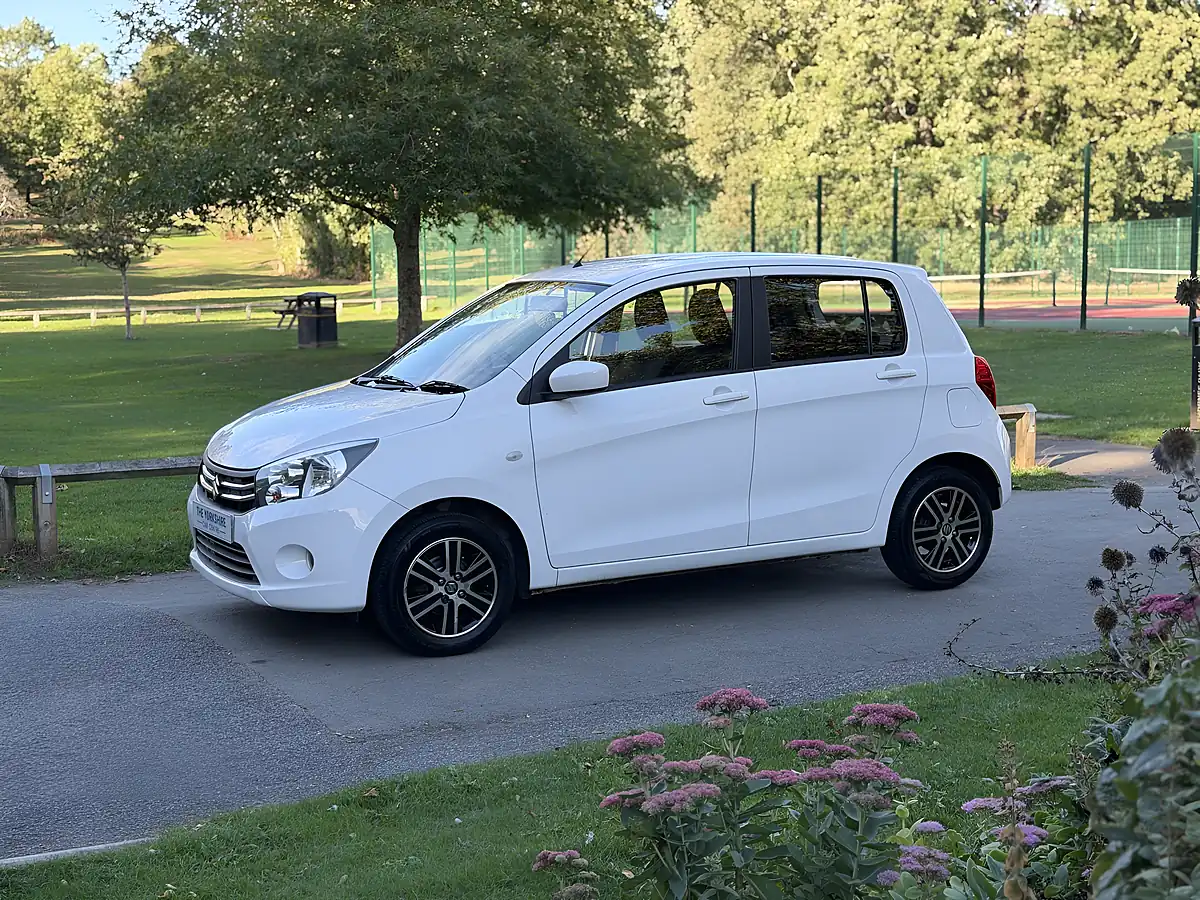 Used 2015 Suzuki Celerio SZ4 White - Interior and Exterior details 5