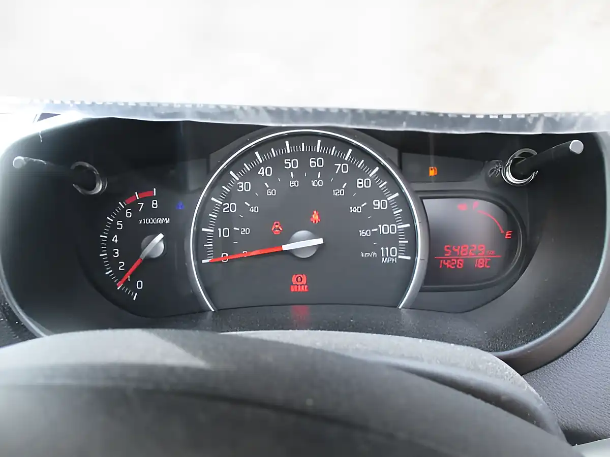 Used 2015 Suzuki Celerio Z2 White - Interior and Exterior details 10