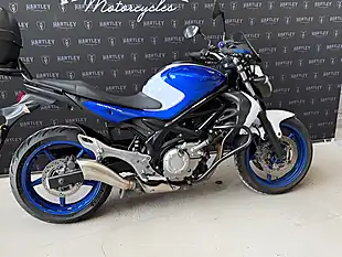 Used 2015 Suzuki Gladius - Interior and Exterior details 4