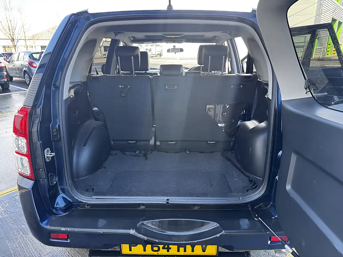 Used 2015 Suzuki Grand Vitara SZ5 Blue - Interior and Exterior details 12