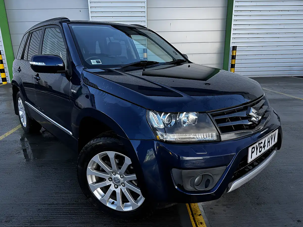 Used 2015 Suzuki Grand Vitara SZ5 Blue - Interior and Exterior details 2