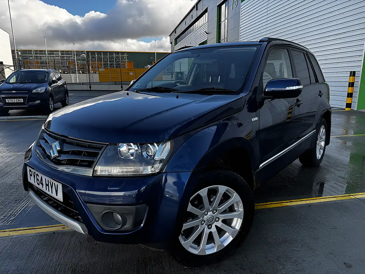 Used 2015 Suzuki Grand Vitara SZ5 Blue - Interior and Exterior details 4