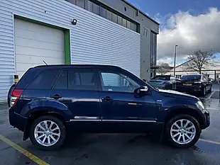 Used 2015 Suzuki Grand Vitara SZ5 Blue - Interior and Exterior details 8