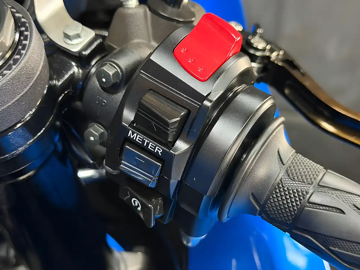 Used 2015 Suzuki GSX-R600 Blue - Interior and Exterior details 14