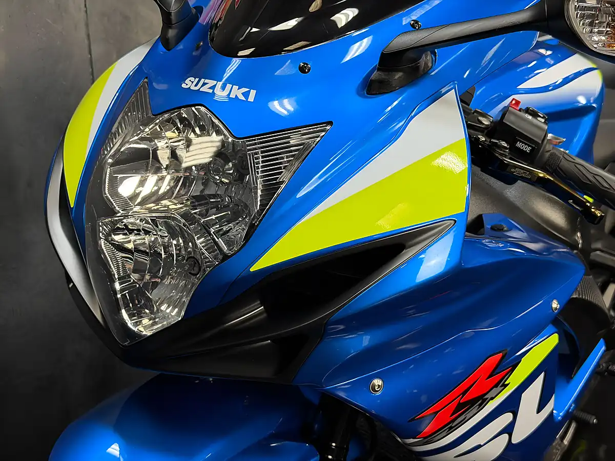 Used 2015 Suzuki GSX-R600 Blue - Interior and Exterior details 16