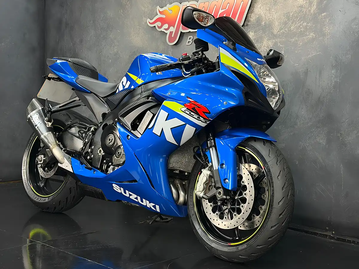 Used 2015 Suzuki GSX-R600 Blue - Interior and Exterior details 4