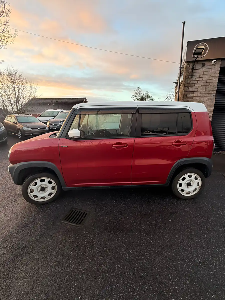 Used 2015 Suzuki Hustler Red - Interior and Exterior details 4