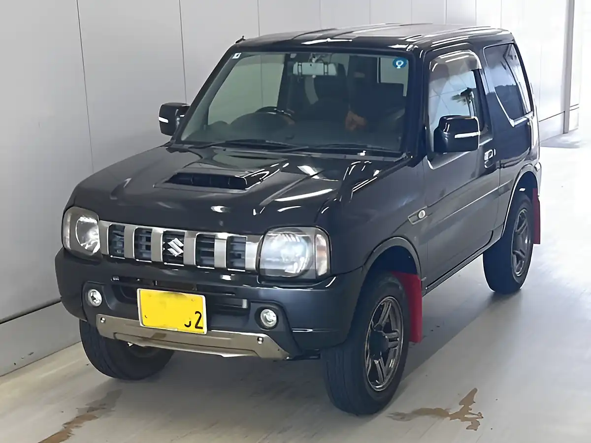 Used 2015 Suzuki Jimny 4X4 Black - Interior and Exterior details 3