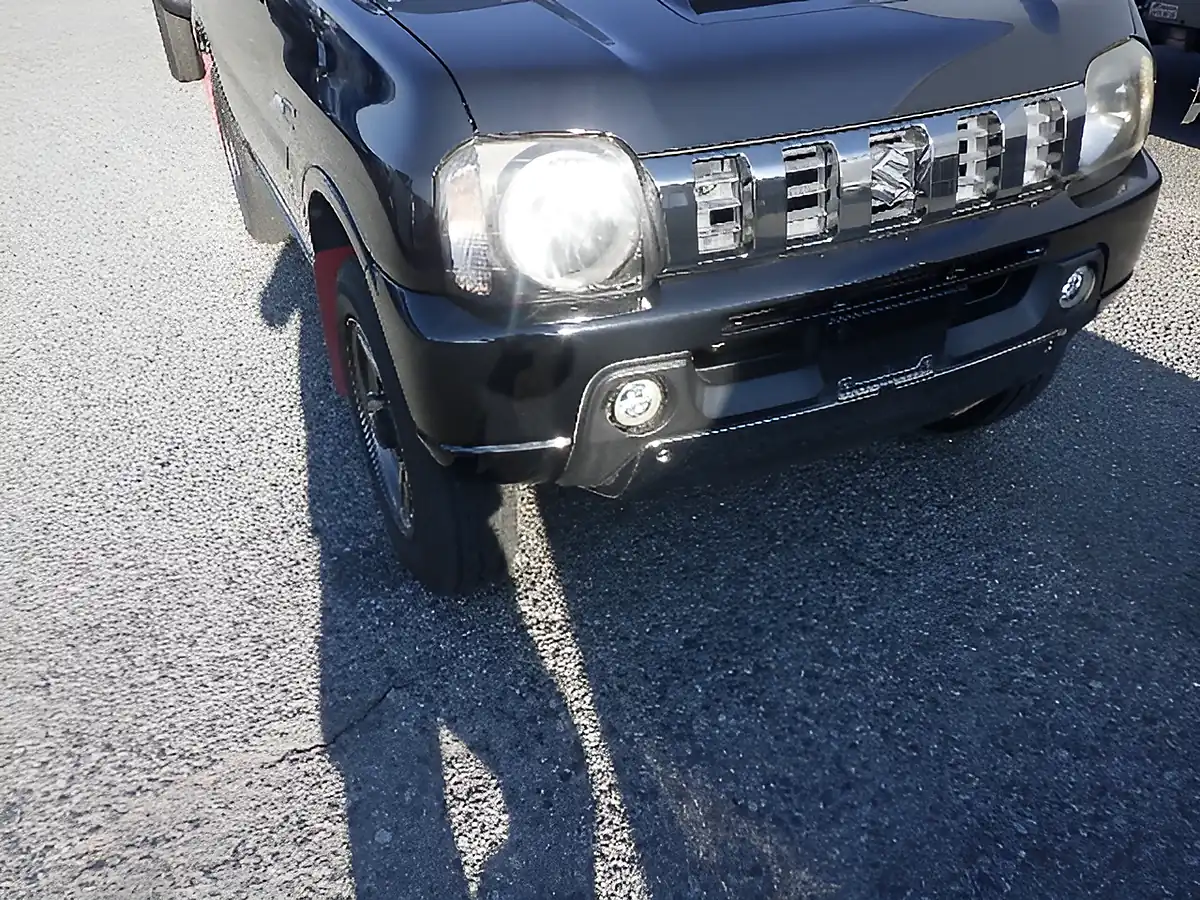 Used 2015 Suzuki Jimny 4X4 Black - Interior and Exterior details 7