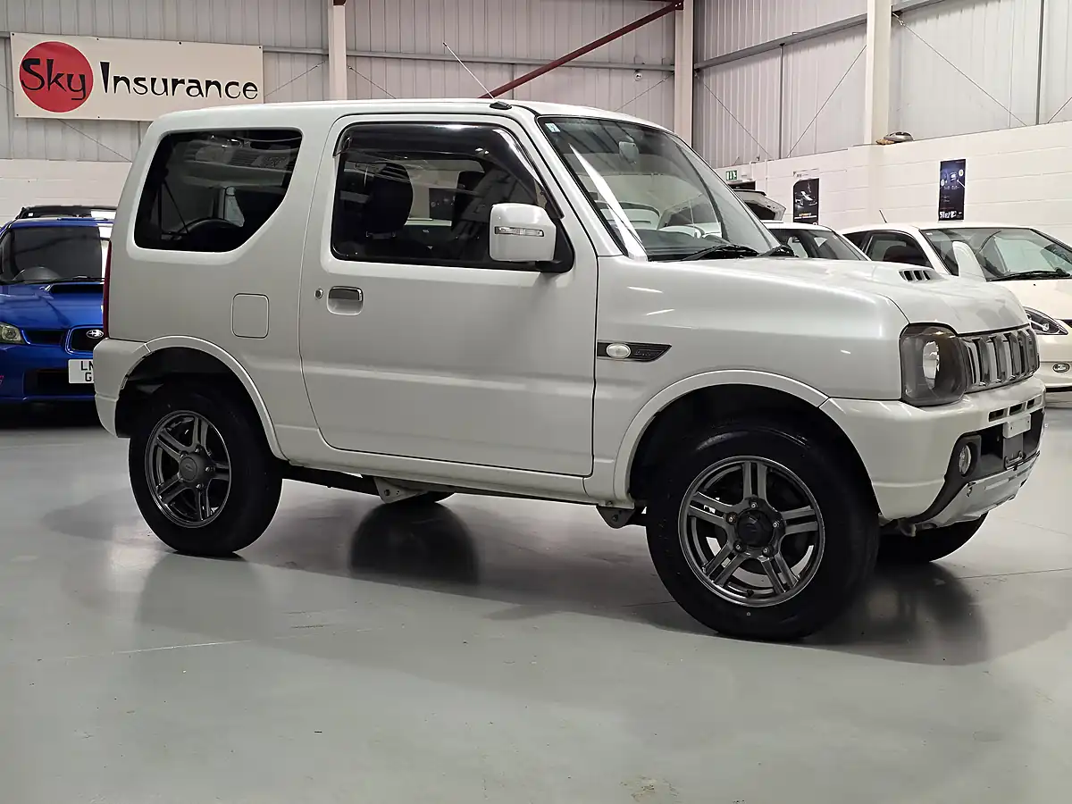 Used 2015 Suzuki Jimny Adventure 4X4 - Jdm White - Interior and Exterior details 19