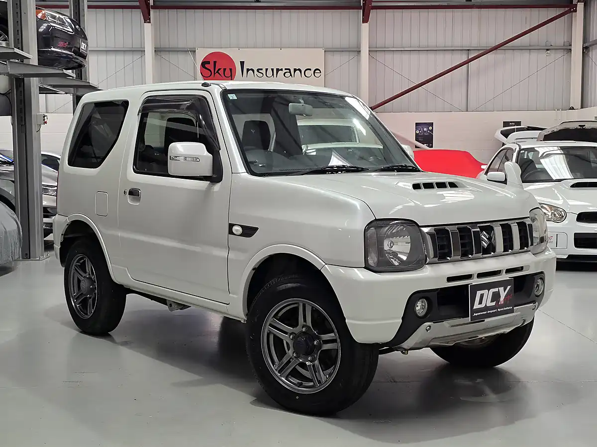 Used 2015 Suzuki Jimny Adventure 4X4 - Jdm White - Interior and Exterior details 3
