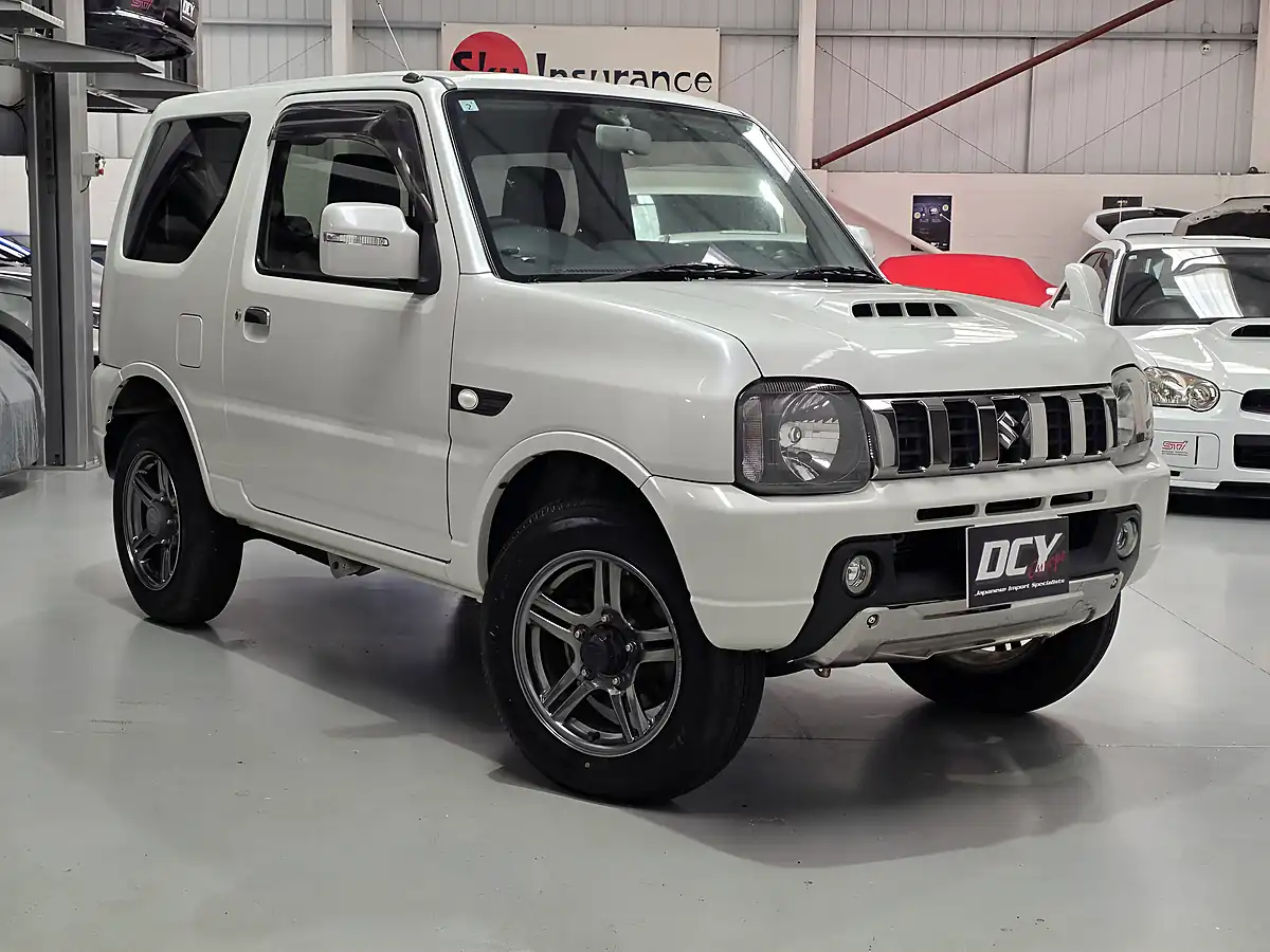 Used 2015 Suzuki Jimny Adventure 4X4 - Jdm White - Interior and Exterior details 4