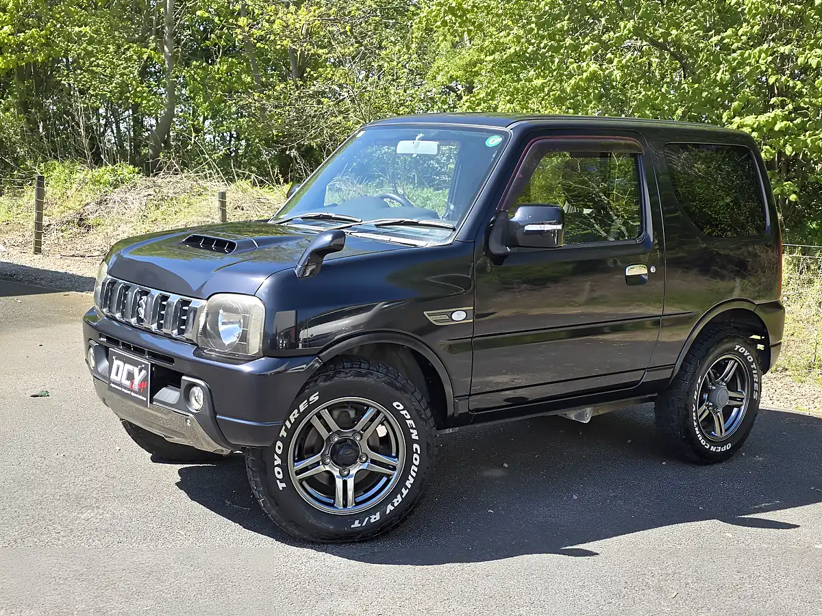 Used 2015 Suzuki Jimny Black - Interior and Exterior details 19