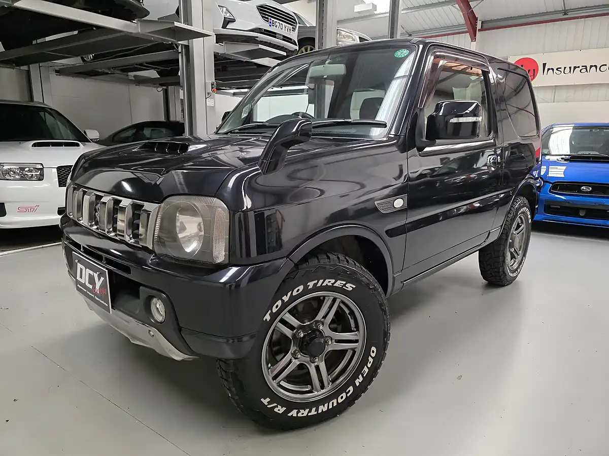 Used 2015 Suzuki Jimny Black - Interior and Exterior details 2