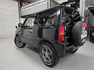 Used 2015 Suzuki Jimny Black - Interior and Exterior details 4