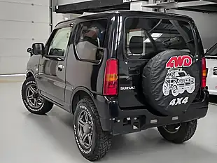 Used 2015 Suzuki Jimny Black - Interior and Exterior details 6