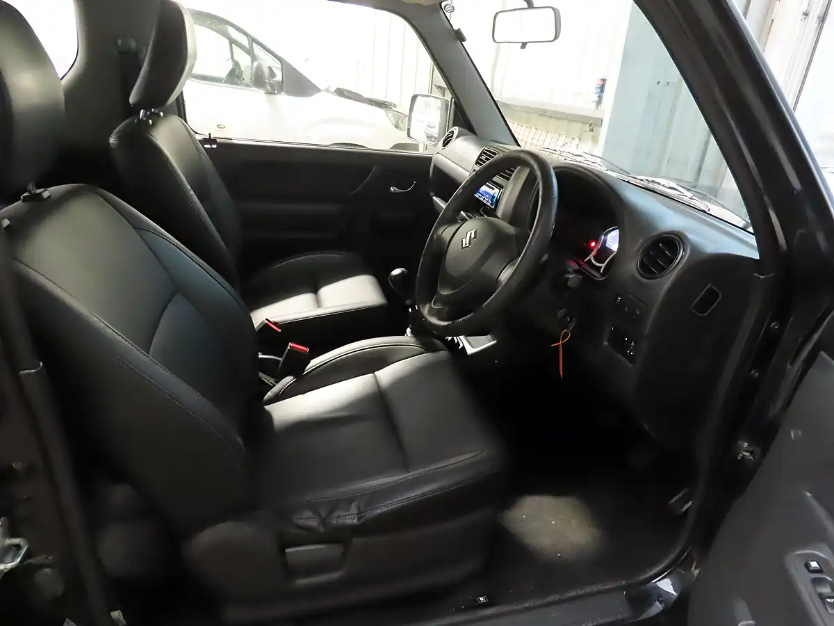 Used 2015 Suzuki Jimny SZ4 Black Over Grey - Interior and Exterior details 10