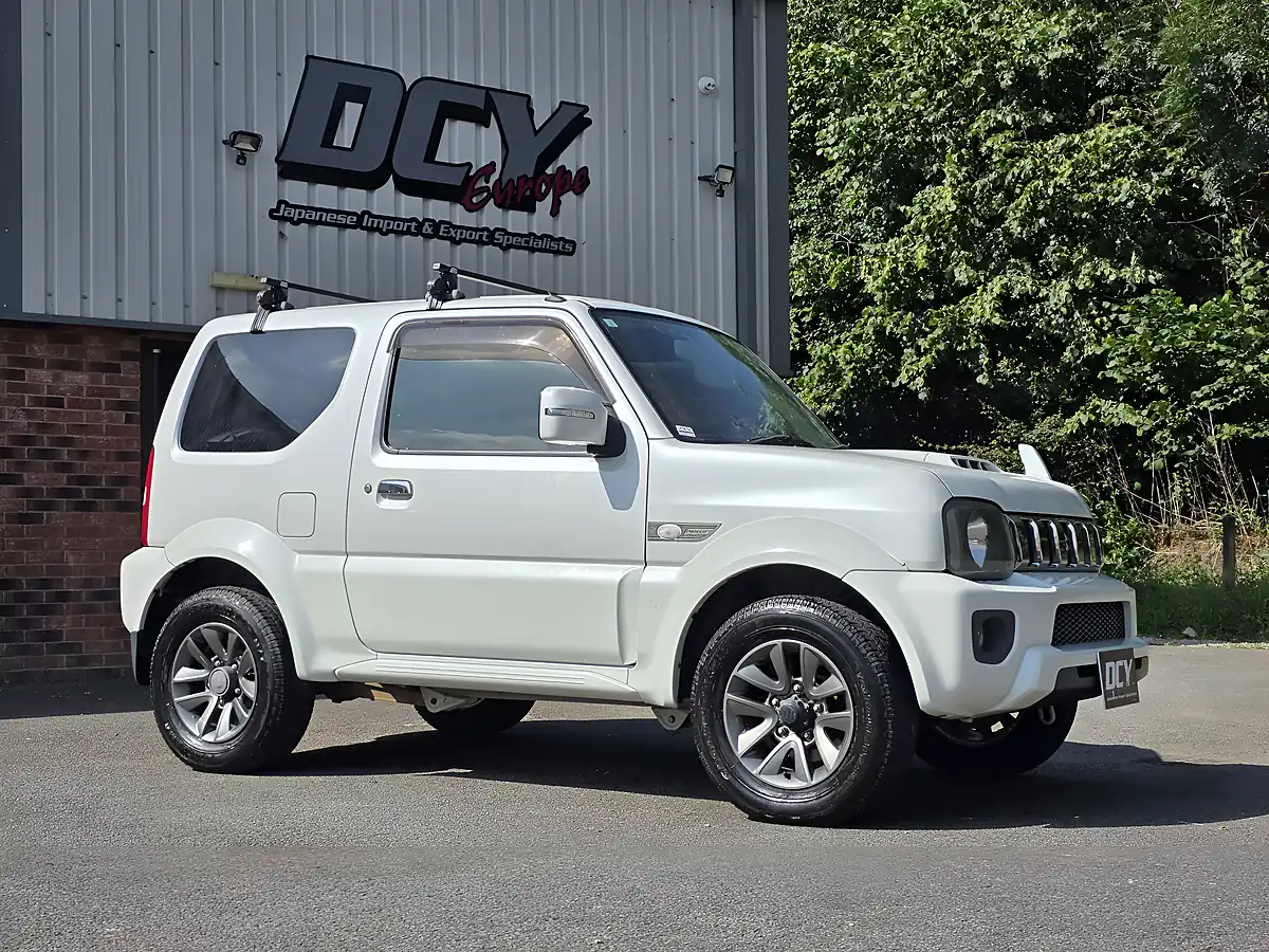 Used 2015 Suzuki Jimny White - Interior and Exterior details 11