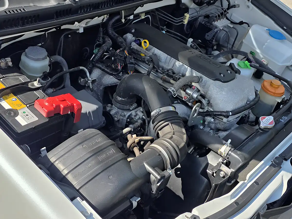 Used 2015 Suzuki Jimny White - Interior and Exterior details 14