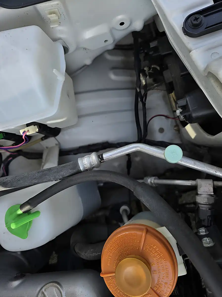 Used 2015 Suzuki Jimny White - Interior and Exterior details 15