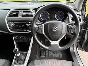 Used 2015 Suzuki S-Cross Sx4 SZ3 Grey - Interior and Exterior details 10