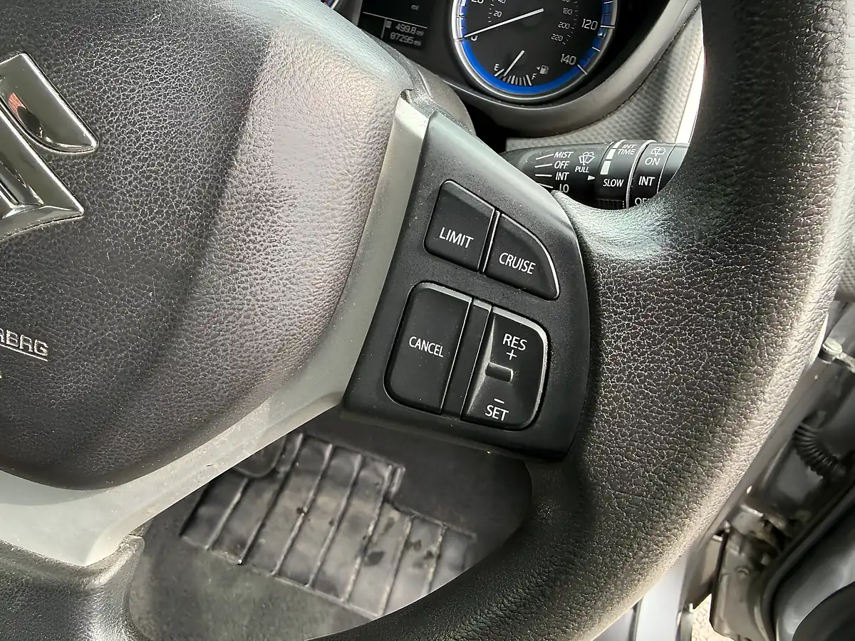 Used 2015 Suzuki S-Cross Sx4 SZ3 Grey - Interior and Exterior details 12